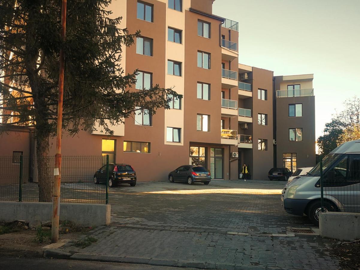 Kalina Apartment Kazanlŭk المظهر الخارجي الصورة
