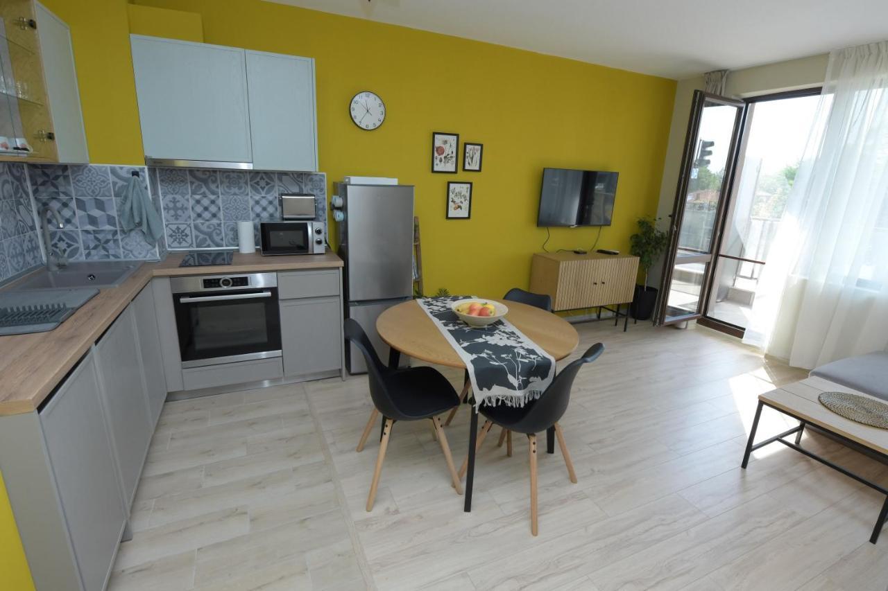 Kalina Apartment Kazanlŭk المظهر الخارجي الصورة